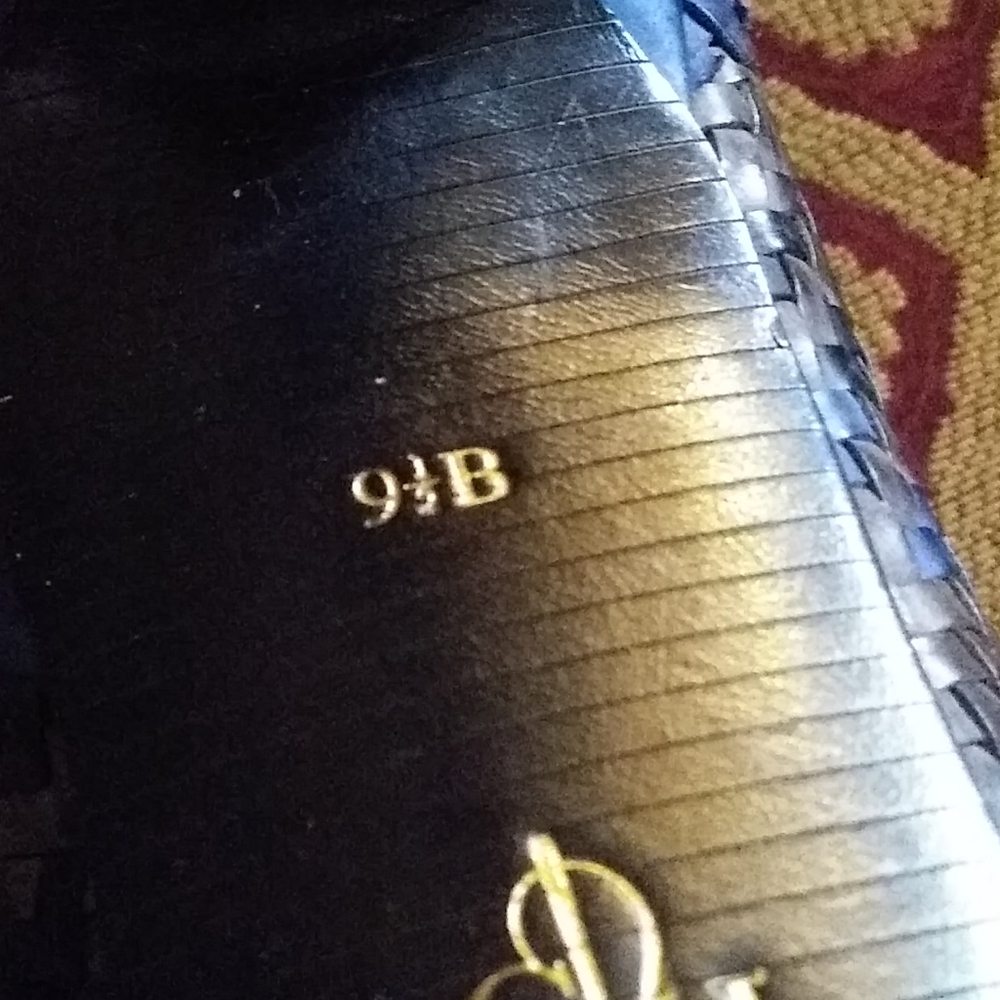 Shoes - Picture 4 of 4